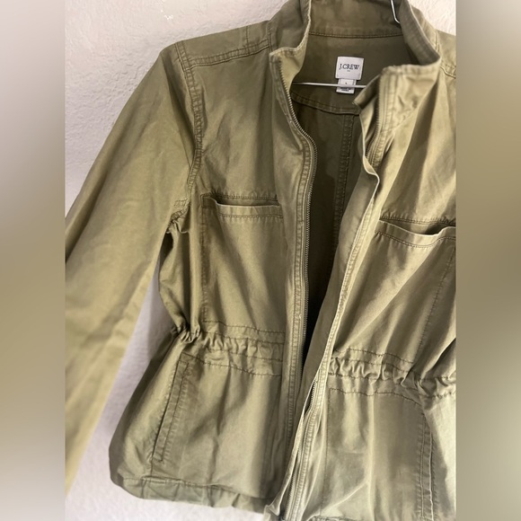 J.Crew women’s jacket light material with pockets adjustable on the waist L SIZE - Picture 10 of 13
